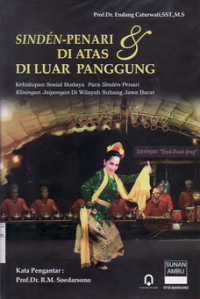 Image of Sinden-Penari diatas dan di luar panggung